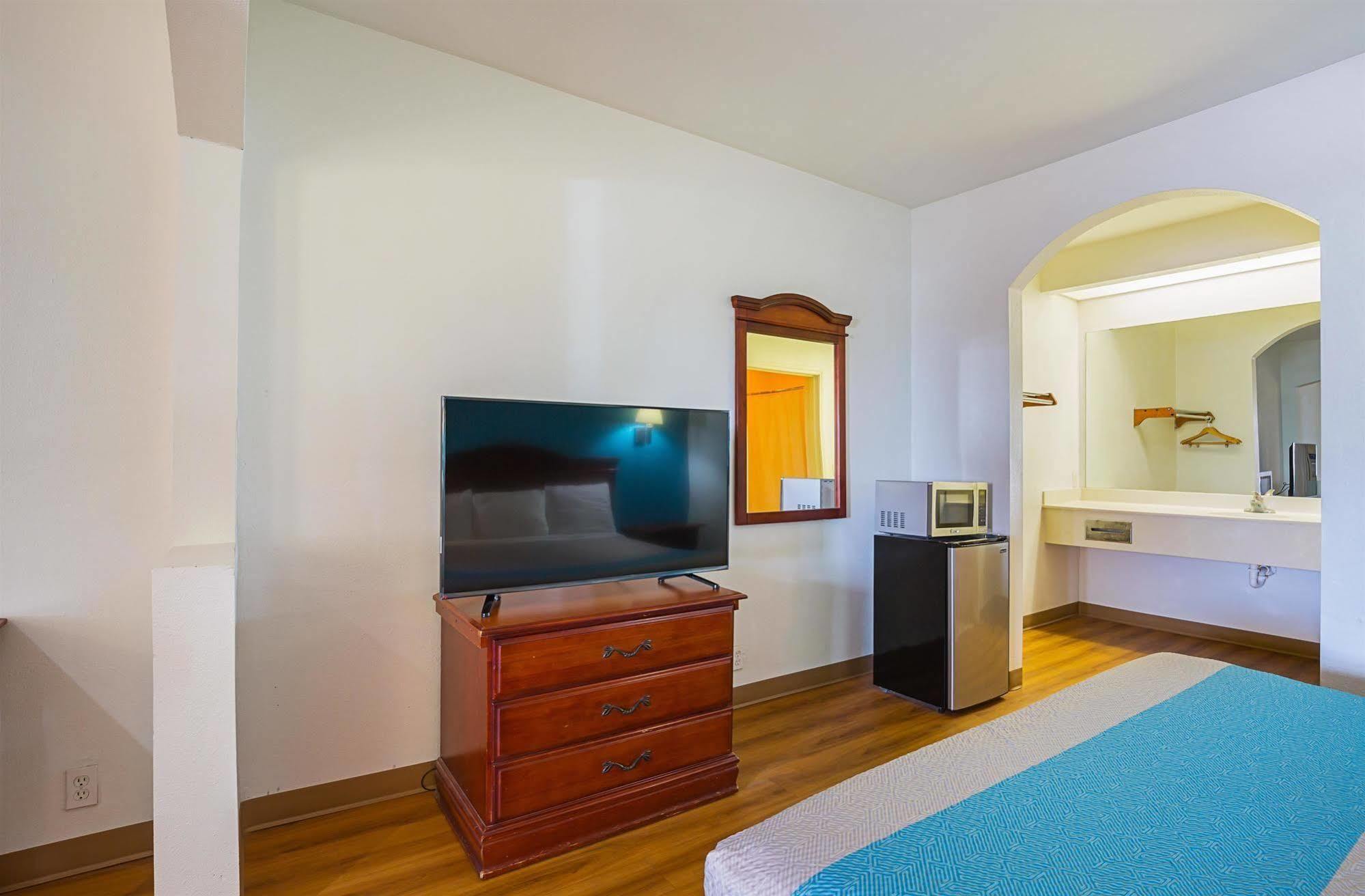 Island Inn By Oyo Galveston Beach, Tx מראה חיצוני תמונה